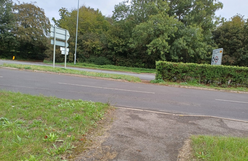 The crossing on the A20 by the Great Danes Hotel