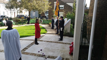 Helen at war memorial